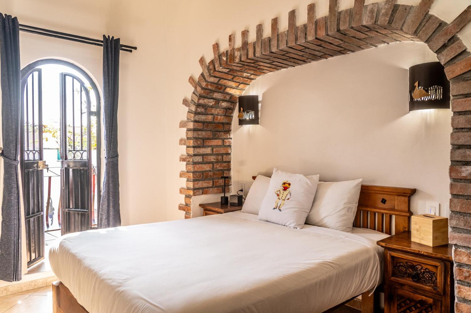 5 Frogs Hotel Bucerías エクステリア 写真