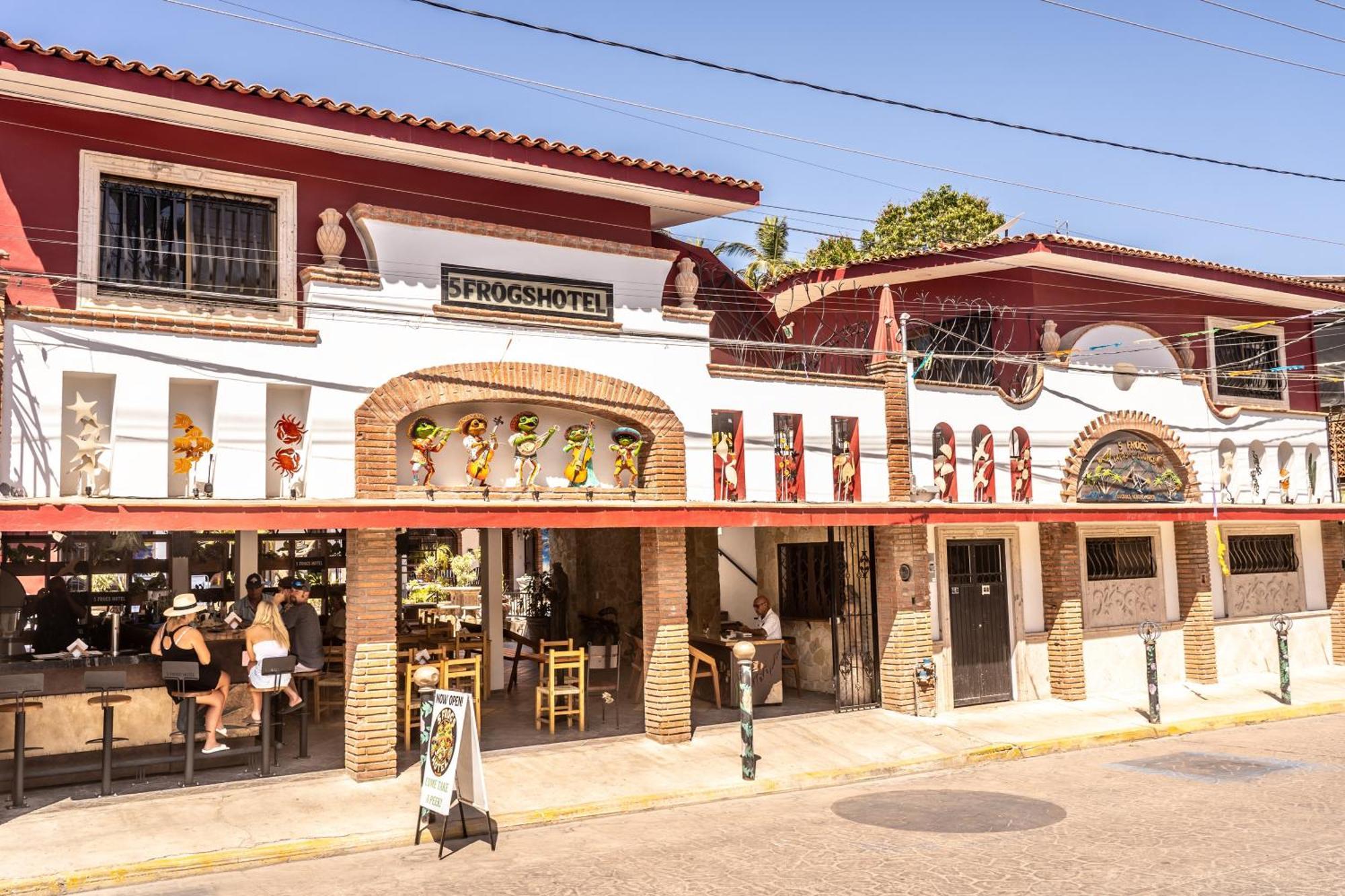 5 Frogs Hotel Bucerías エクステリア 写真